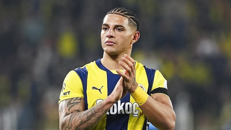 Diego Carlos, Fenerbahçe'den Ayrılıyor: Parma ile Anlaşma Sağlandı