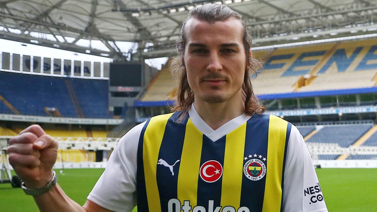 Fenerbahçe, Çağlar Söyüncü ile Yollarını Ayırıyor: Yönetime Takım Bul Talimatı Verildi