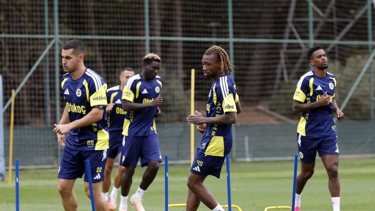 Fenerbahçe, Eyüpspor Maçı Öncesi Kampa Girdi