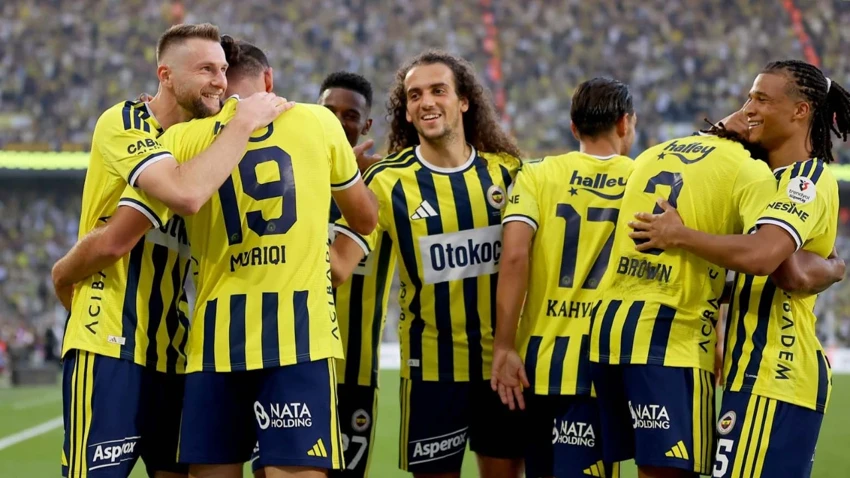 Fenerbahçe, Eyüpspor'u 8-0 yıktı: Tarihi gece ve İsmail Kartal'ın rekorları