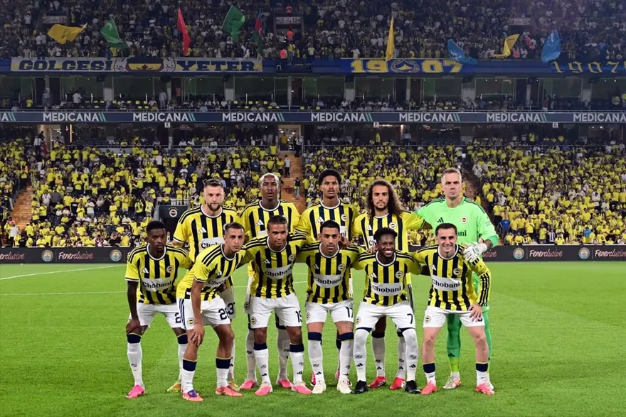 Fenerbahçe Şampiyonlar Ligi Rövanşı İçin Polonya'da: Kafile Zabrze'ye Ulaştı