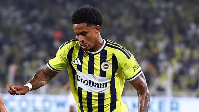 Fenerbahçe'den Oosterwolde Açıklaması: Arka Adale Tendonunda Kısmi Yırtık