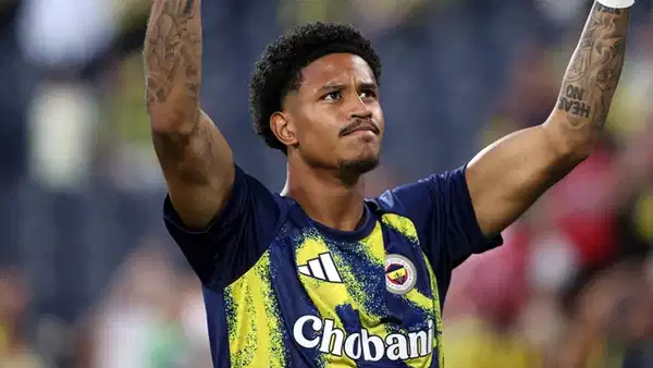 Jayden Oosterwolde Fenerbahçe'ye Veda Etti: Roma Transferi 20 Milyon Euro'ya Tamamlanıyor