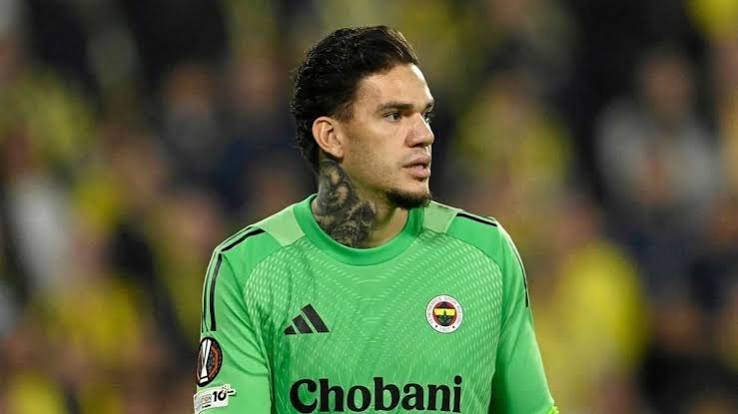 Juventus, Fenerbahçe'nin Kalecisi Ederson İçin Jorge Mendes ile Temasa Geçti