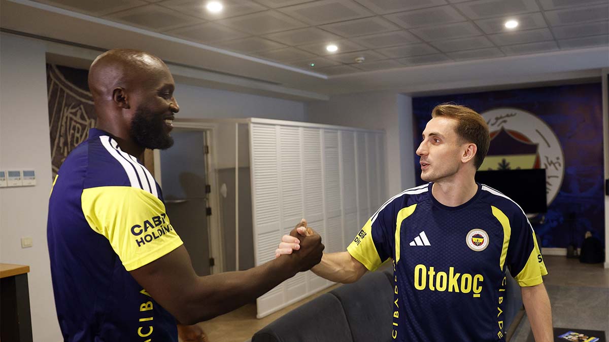 Lukaku, Fenerbahçe Can Bartu Tesisleri'ni Gezdi: İsmail Kartal ve Oğuz Çetin ile Bir Araya Geldi