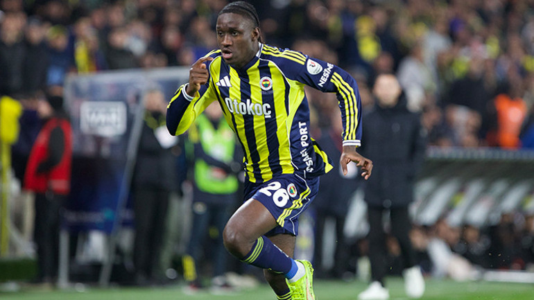 Stuttgart, Fenerbahçe'nin Genç Forveti Sidiki Cherif'i Transfer Listesine Aldı